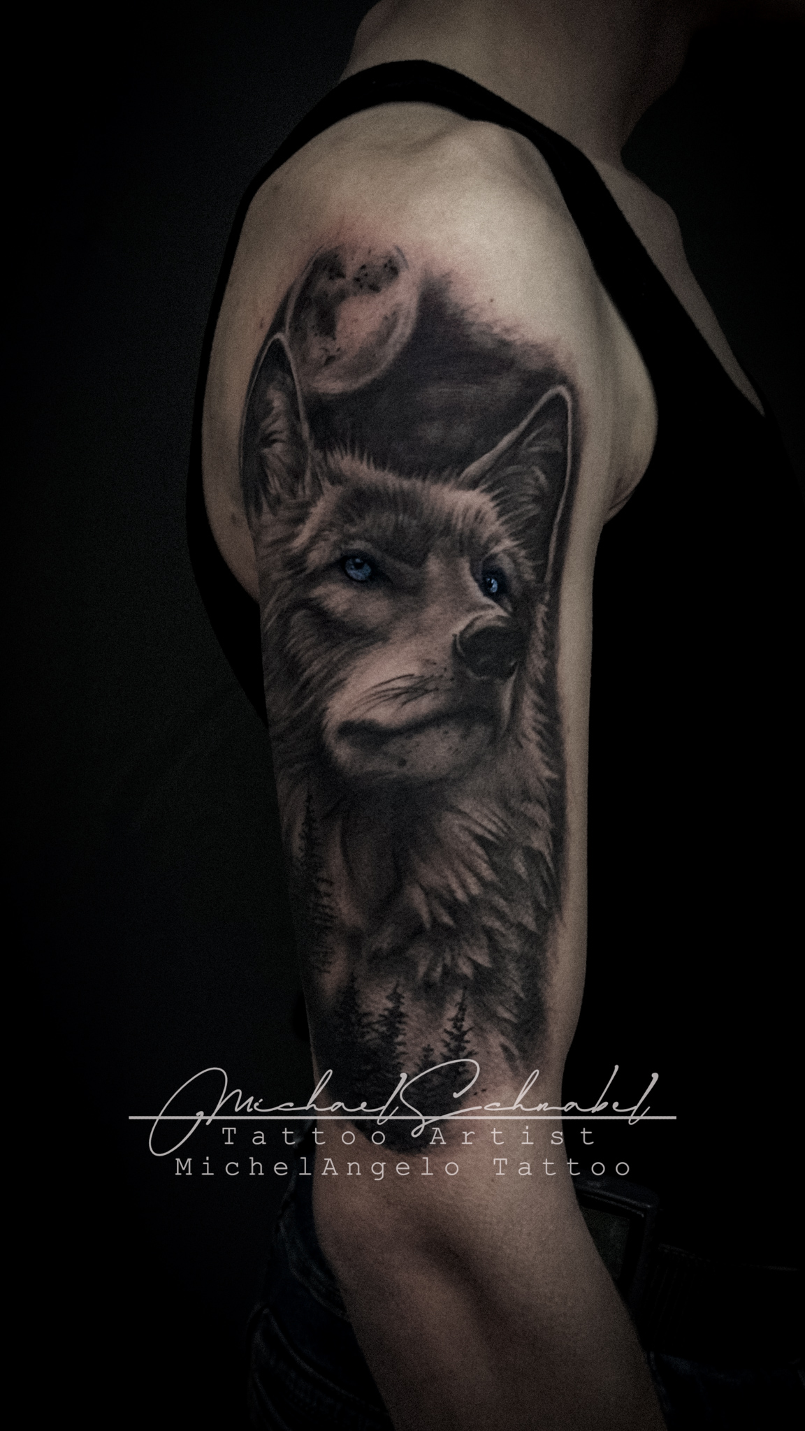 Blackwork Tattoo Unterarm - Michelangelo Tattoo Halle